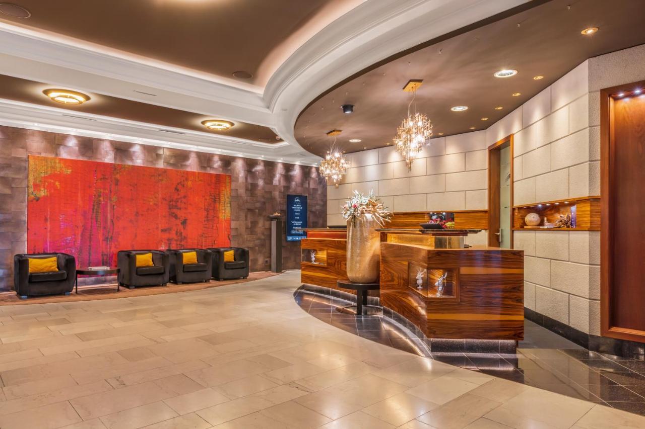 Der Heidehof Conference & Spa Resort Gaimersheim Екстериор снимка