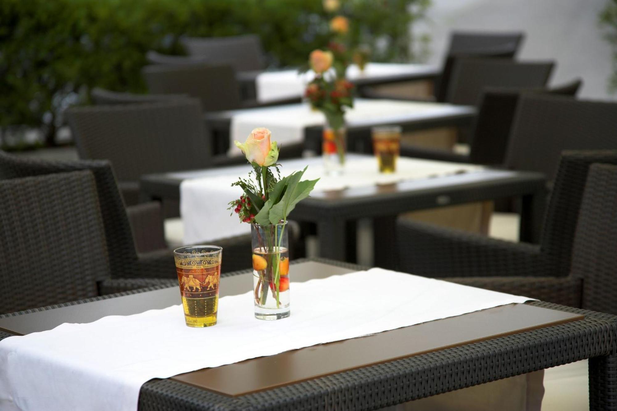 Der Heidehof Conference & Spa Resort Gaimersheim Екстериор снимка