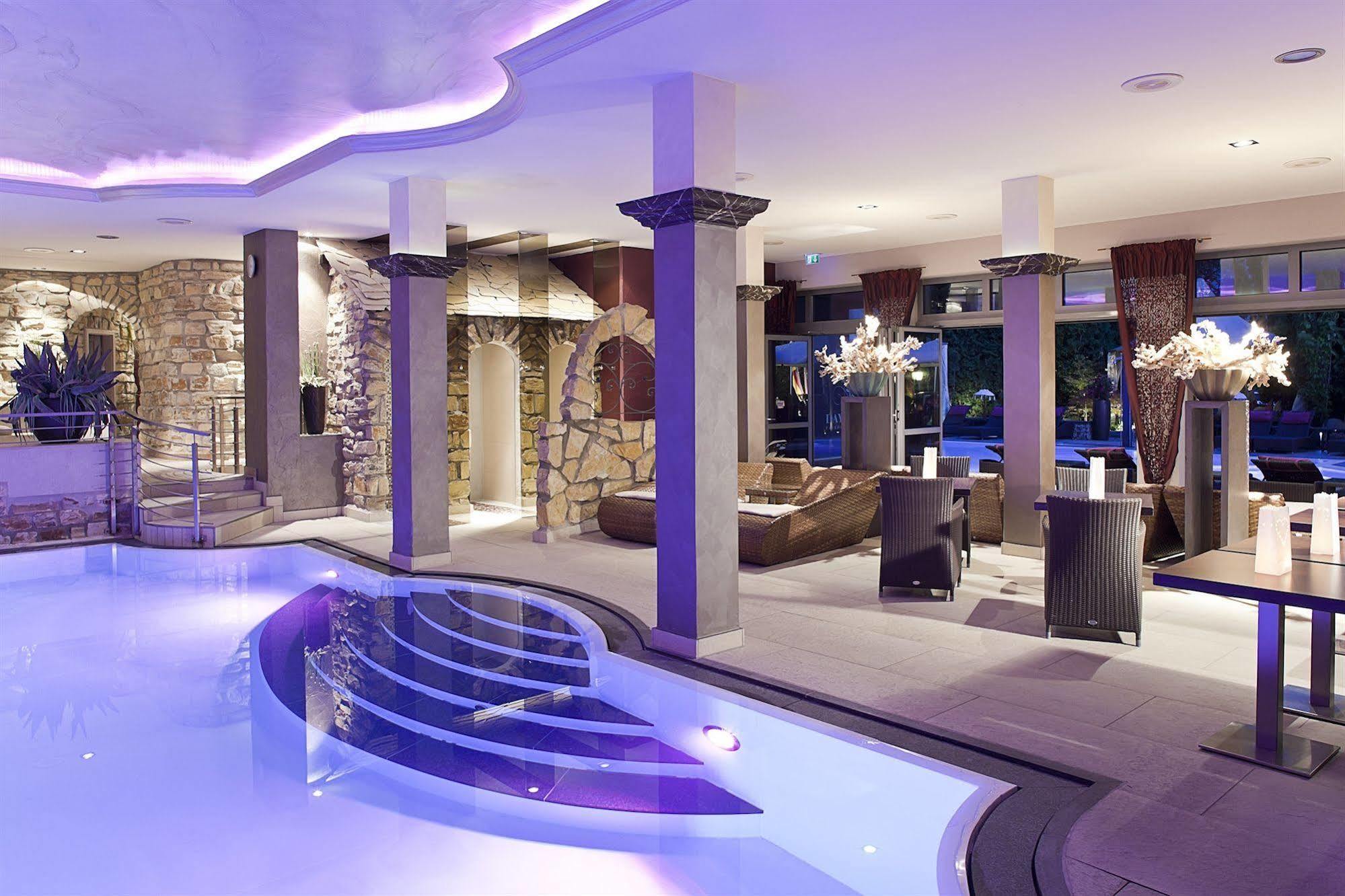 Der Heidehof Conference & Spa Resort Gaimersheim Екстериор снимка